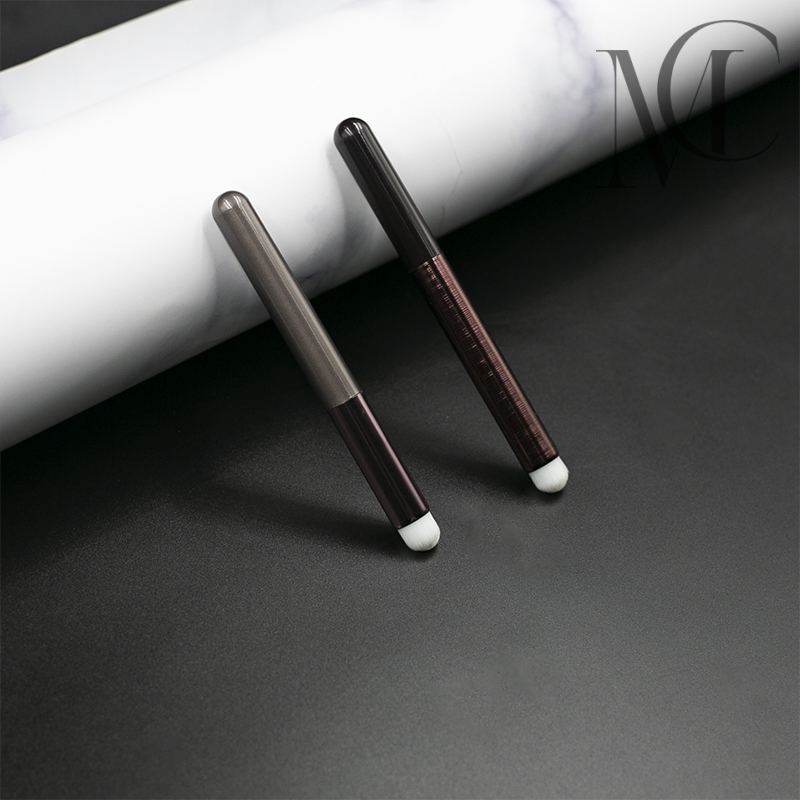 Small lip brush Small lip brush