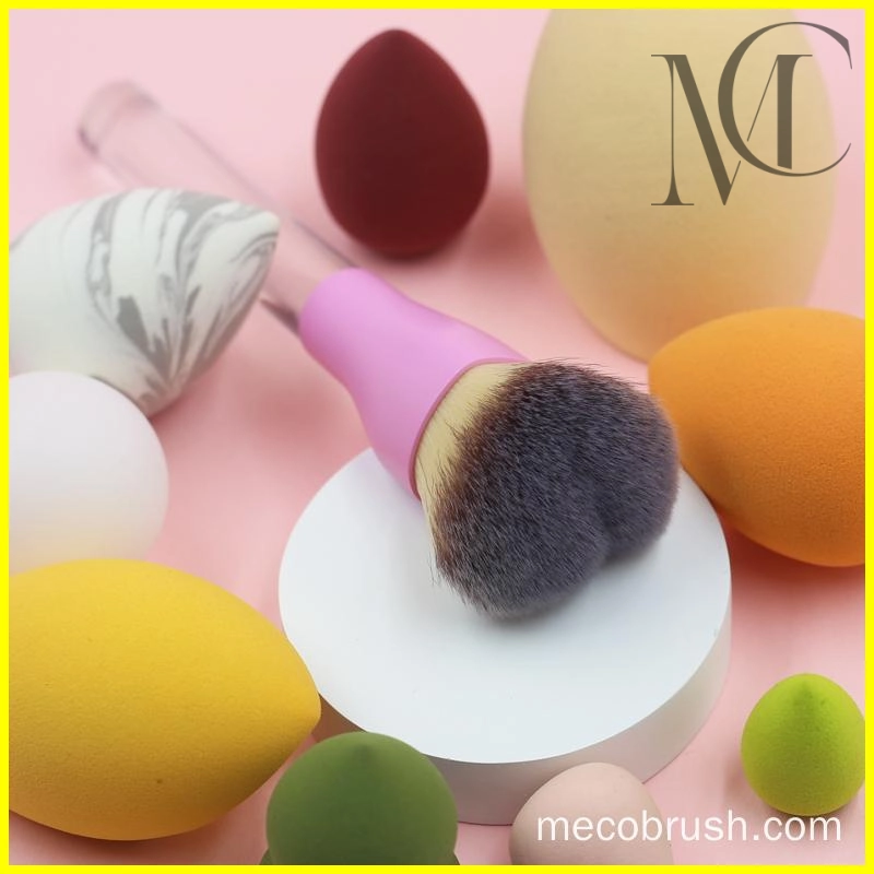 Heart-shaped foundation brush