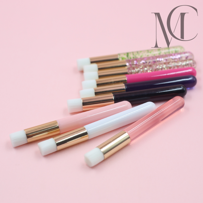 Small flat brushes Small flat brushes