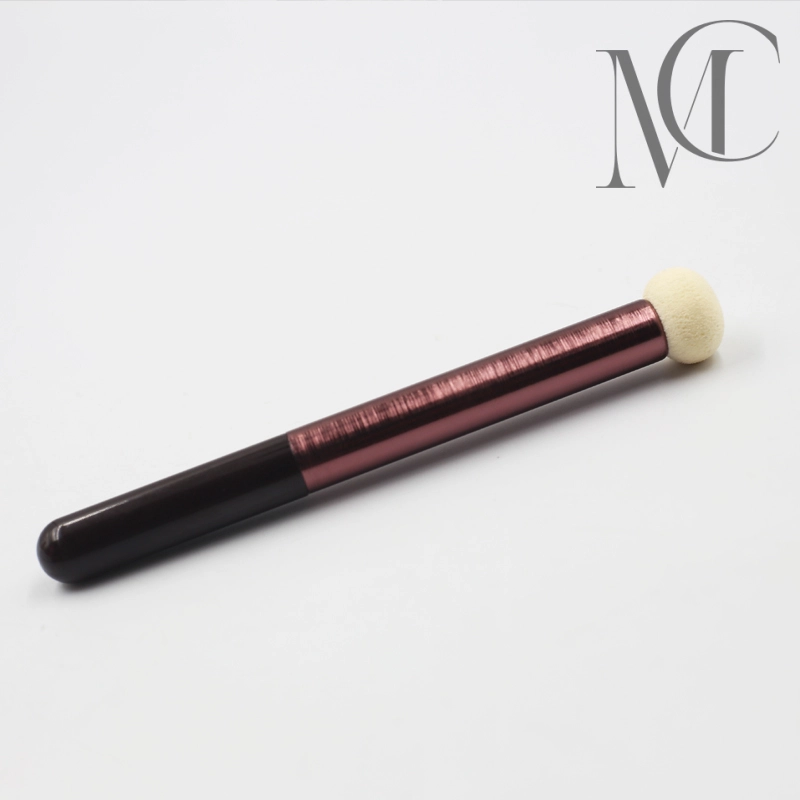Bun-shaped concealer brushes