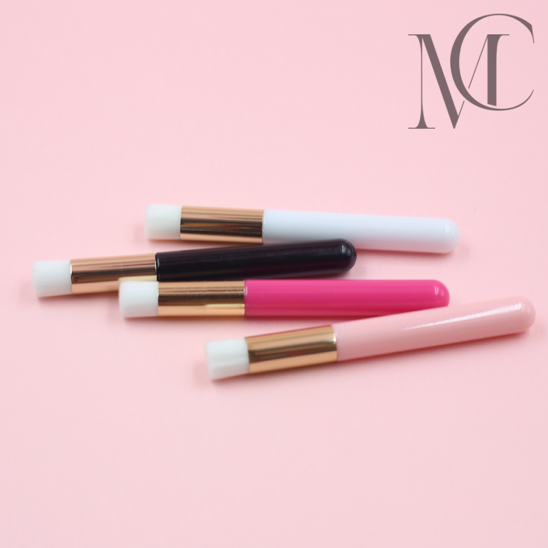 Multi-color small flat brushes Multi-color small flat brushes