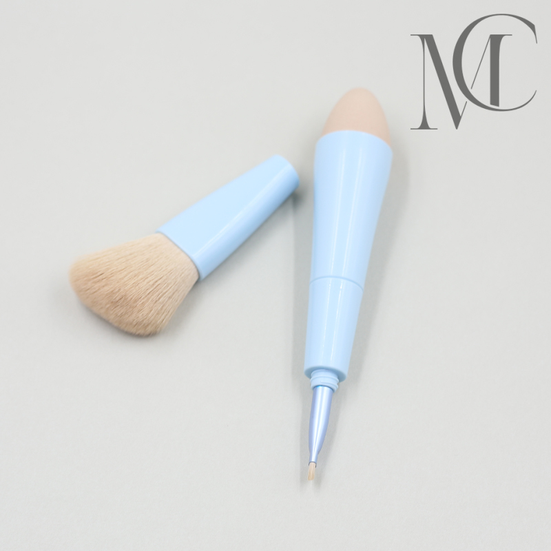Mul t i funct ional 4-in-1 Makeup Brushes Mul t i funct ional 4-in-1 Makeup Brushes